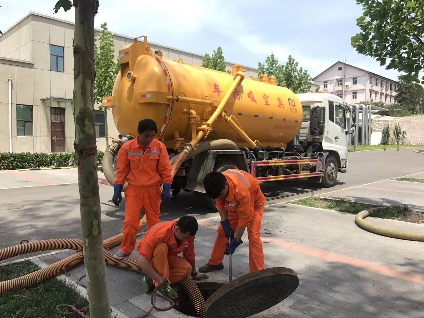 顺城化粪池清理与5-8吨吸粪车施工效率分析
